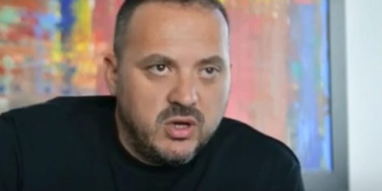 Kërquki paralajmëron: Sonte e publikojmë videon e plotë që s’u transmetua kurrë – Agoni u mbyt nga policët