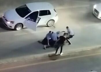 “Vendosja e këmbës në qafë është keqtrajtim dhe tejkalim i autorizimeve policore”