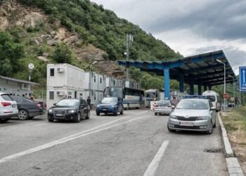 Përditësim nga kufiri: Mërgimtarët po presin deri në 25 minuta për të hyrë në Kosovë
