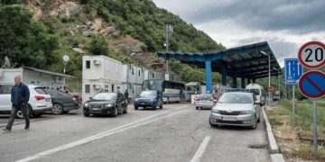 Përditësim nga kufiri: Mërgimtarët po presin deri në 25 minuta për të hyrë në Kosovë