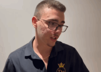 Kamarieri që u sulmua nga polici dhe një tjetër në Vlorë: Për një shishe uji më goditi me grushte, sapo i kam mbushur 18 vjet