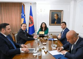 Presidentja do t’i takojë nesër të gjithë liderët veç e veç, jo më bashkë