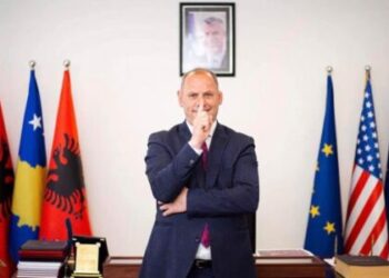 “Nuk ka bir nane që mund të më largojë nga PDK”-Lladrovci i ashpër ndaj kundërshtarëve të tij brenda partisë