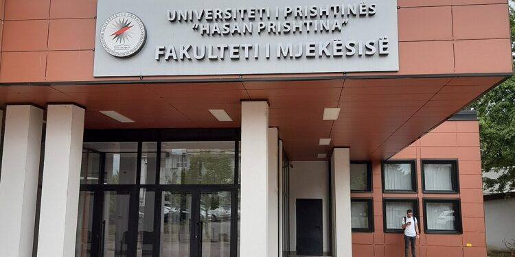 Kandidatët pretendojnë për gabime teknike në provimin pranues të Mjekësisë – UP pritet të hetojë rastin