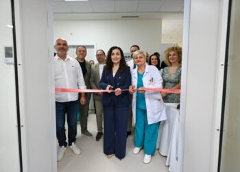 Presidentja Osmani dhe “Khalifa Foundation” sjellin laborator modern në spitalin pediatrik “Sheika Fatima”