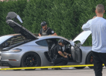 Kjo është vetura në të cilën dyshohet se ka mjet shpërthyes- mërgimtari e lajmëroi Policinë