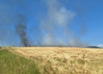 Zjarri përfshin fshatrat e Suharekës, kryetari kërkon ndihmë emergjente nga qytetarët
