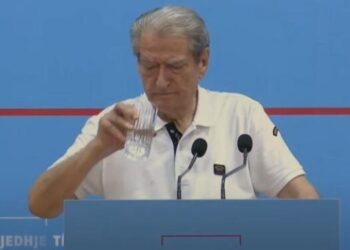 “Berisha është i zhytur në krime”, gazetari: S’ka asnjë shenjë nga SHBA për heqjen e non-gratës