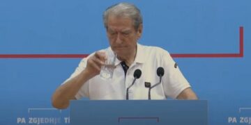 “Berisha është i zhytur në krime”, gazetari: S’ka asnjë shenjë nga SHBA për heqjen e non-gratës