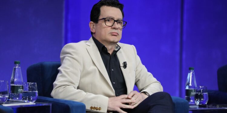 Një akademi për “barinjtë” e hoteleve që duan turizëm elitar por shërbejnë si lopçar.