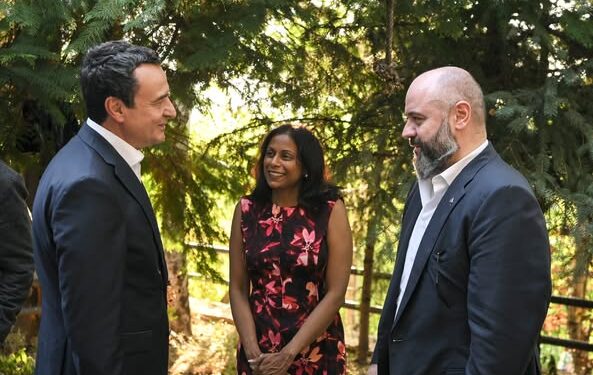 Kryeministri në detyrë Kurti mirëpret zyrtarin e lartë amerikan të Mbrojtjes: “Aleanca me SHBA-në, gjithnjë më e fortë”