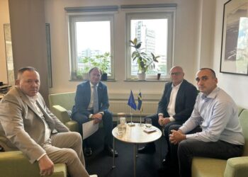 OVL-UÇK takohen me ambasadorin suedez: Diskutuam shqetësimet me proceset në Speciale
