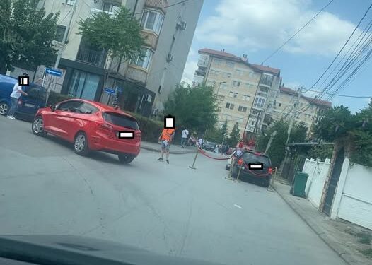 Bllokim i paautorizuar i rrugës në Prizren – Policia ndërhyn dhe shqipton gjobë prej 300 euro