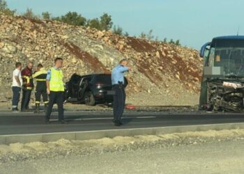 Një i vdekur dhe pesë të lënduar nga aksidenti në Dollc, Klinë