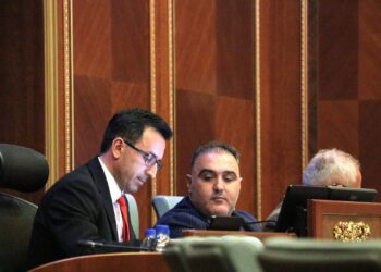 Kuvendi del me njoftim zyrtar: Seanca konstituive konsiderohet e përmbyllur, të hënën mblidhet Kryesia