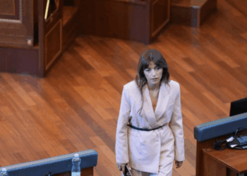 Gjykata Kushtetuese e urdhëron Vetëvendosjen: Albulena Haxhiu mund të jetë kandidate vetëm tre herë