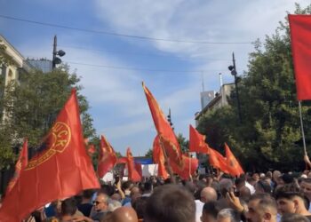 Qytetarët në mbështetje të Veteranëve: “Kur populli ngrihet, padrejtësia nuk kalon dot”
