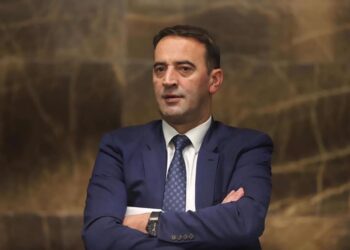 Daut Haradinaj kritikon heshtjen e Kurtit ndaj thirrjeve antishqiptare në RMV: Asnjë fjalë nga kumbara i koalicionit qeverisës