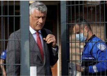 Prokuroria kërkon që Thaçit t’i ndalohen vizitat nga 14 persona, përfshirë 3 vëllezërit