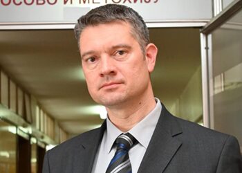 Qeveria e Serbisë shkarkon Igor Popovićin nga posti në Zyrën për Kosovë dhe Metohi