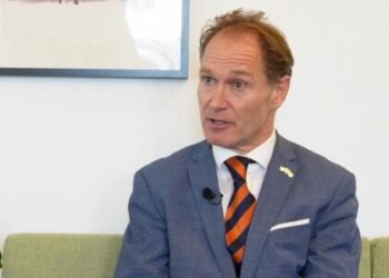 Ambasadori i Suedisë: Kosova ndodhet në një situatë serioze – qeverisja po bëhet gjithnjë e më e vështirë