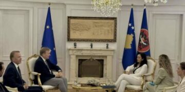 Osmani pret në takim emisarin e BE-së për dialog Sorensen