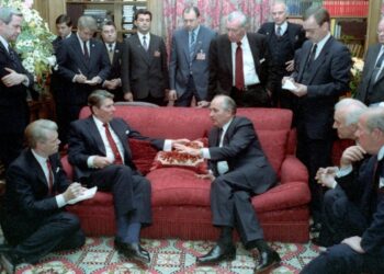 Pushteti dhe Rreziku: Analiza Gjeopolitike e Kapitullit të Fundit të Luftës së Ftohtë të Reaganit