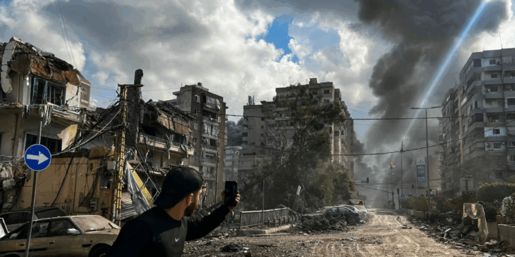 Lidhshmëria Dixhitale: Si Informatorët Civilë Po Riformësojnë Luftën