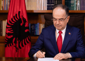 Dimal Basha Kryetar i Kuvendit në Kosovë/ Presidenti Begaj: Urime! Bashkëpunimi politik dhe institucional domosdoshmëri
