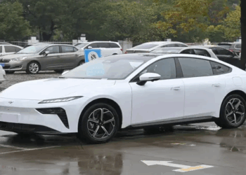 Dongfeng shpall bateritë e ngurta për vitin 2026 dhe ristrukturim të markës për të dominuar tregun e automjeteve elektrike