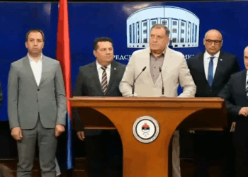 Dodik sfidon vendimin për revokim: “Le të vendosë populli në referendum”