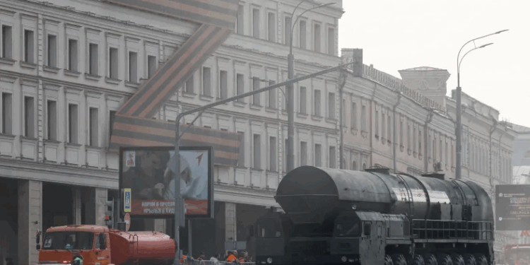 A Është Fundi i Shkatërrimit të Garantuar të Ndërsjellë? Si IA Sfidon Parandalimin Bërthamor