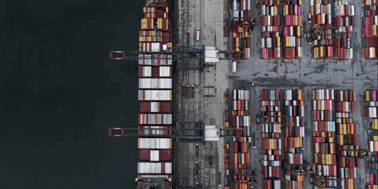 Rënia e Sistemit Tregtar Global: Nga Rregullat te Fuqia dhe Rruga përpara