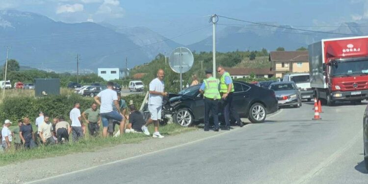 Aksident trafiku në Drenoc të Klinës – Ka të lënduar