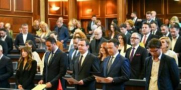 Miftaraj për bllokadën në Kuvend: Përgjegjësinë më të madhe e ka VV`ja