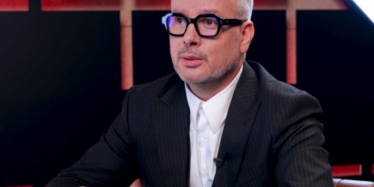 Kajtazi e quan “idiot të dobishëm” Rilind Gërvallën