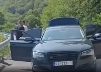 Policia ndalon dy shtetas serbë në Koshare