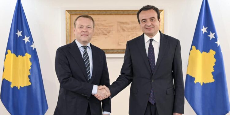 Kryeministri Kurti pret Komisionerin e Lartë të OSBE-së për Pakicat Kombëtare, Christophe Kamp