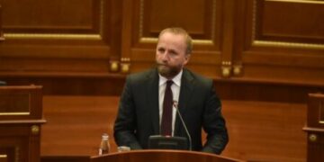 Abelard Tahiri: LVV ka propozuar për kryetar të Kuvendit tre kandidatë që mbajnë rekord të zi ndaj UÇK-së