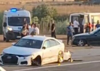 Aksident i rëndë në Komoran: Përfshihen 6 vetura, ka të lënduar