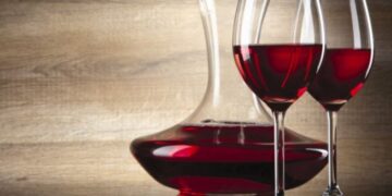 Studimet e reja rrëzojnë mitin e konsumit të moderuar të alkoolit