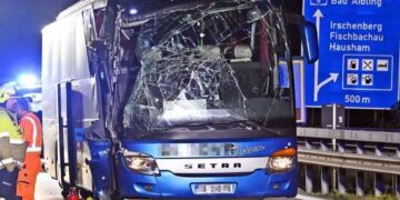 Aksident me autobus nga Kosova në autostradën A8: 30 persona të plagosur