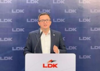 Mustafa ironizon me Kurtin: Kush e shkelë Kushtetutën është super kriminel