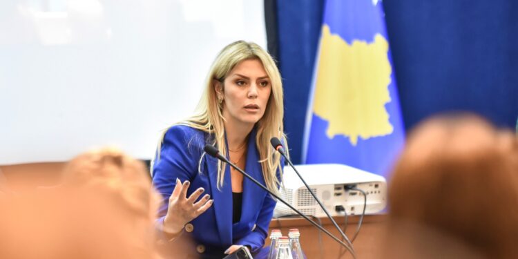 Blerta Deliu : “1400 biznese pa rrymë, mijëra punëtorë pa punë”