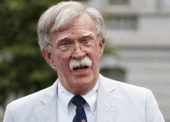 FBI kontrollon shtëpinë e ish-këshilltarit të Trump, John Bolton – dyshime për dokumente sekrete