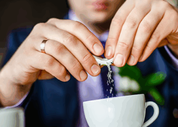 Ëmbëlsuesi artificial mund ta bëjë imunoterapinë më pak efektive tek pacientët me kancer