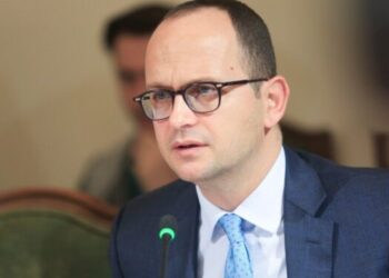 Ditmir Bushati largohet nga Shqipëria, bëhet pjesë e stafit akadamik të Harvardit