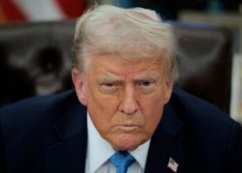 “Rrezik i lartë!” – Trump me mesazh të shkurtër para samitit me Putinin