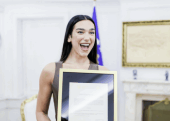 Revista e njohur franceze: Dua Lipa, arma diplomatike e popit që e bën Kosovën të shkëlqejë