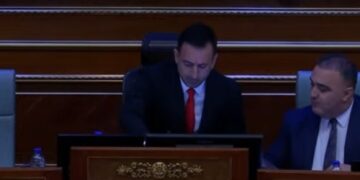 Dimal Basha zgjidhet kryetar i Kuvendit të Kosovës me 73 vota